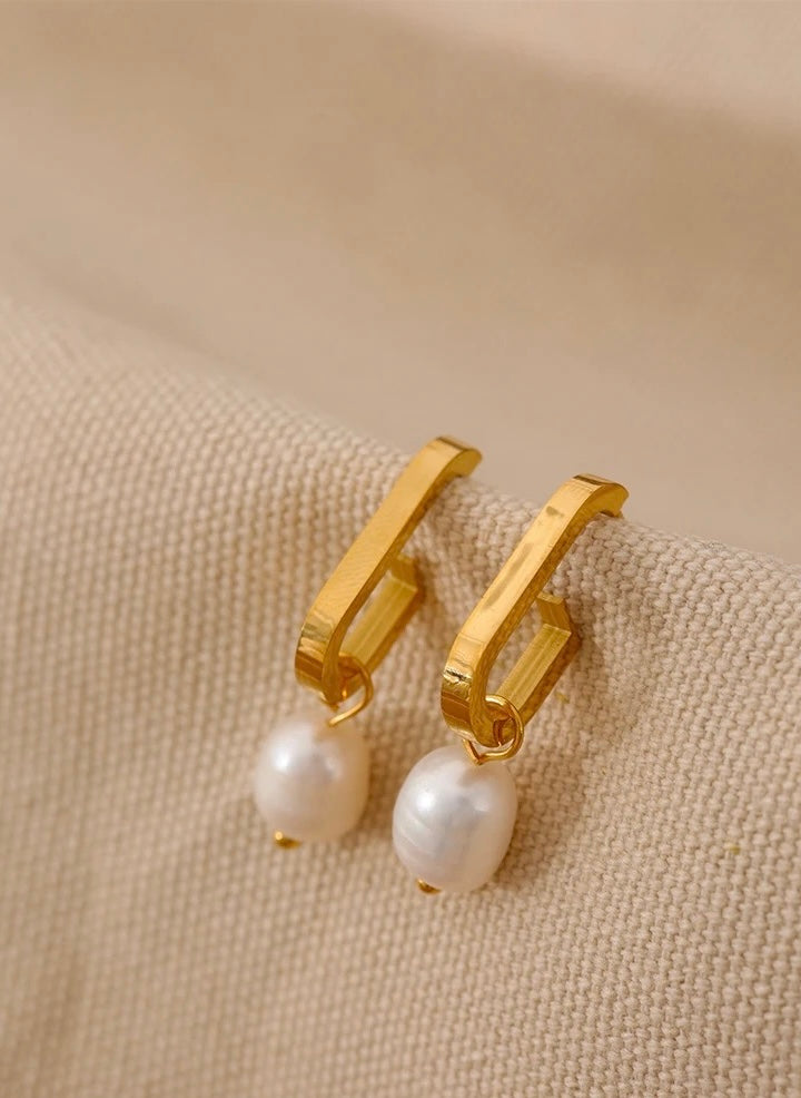 Dangle Drop Pearl Earring